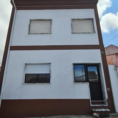 Semesterbostad Gomes & Fortunato House Casais Brancos