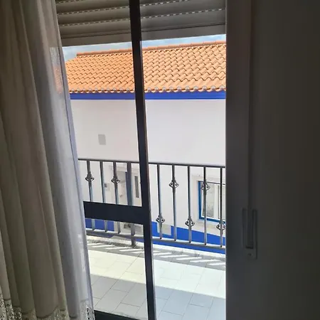 Gomes & Fortunato House * Casais Brancos