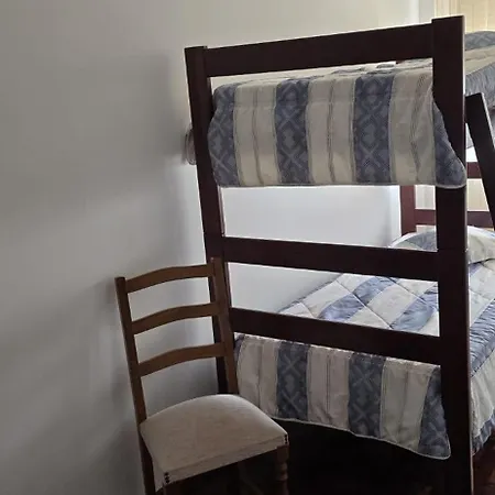 Gomes & Fortunato House * Casais Brancos